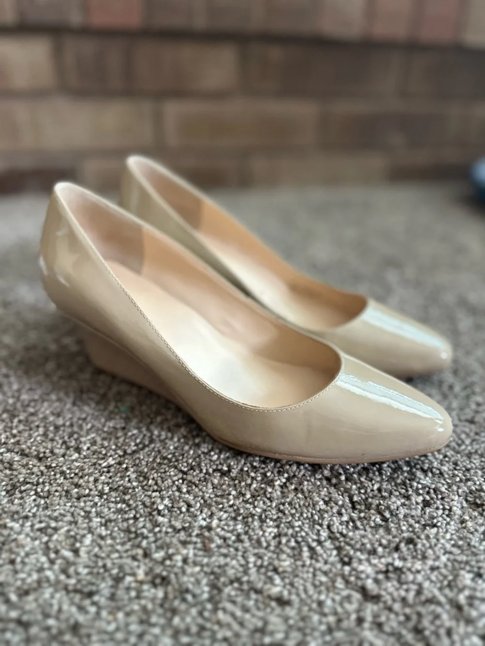 Cole Haan Nude Patent Leather Wedge Heels Pumps Size 6B D42383